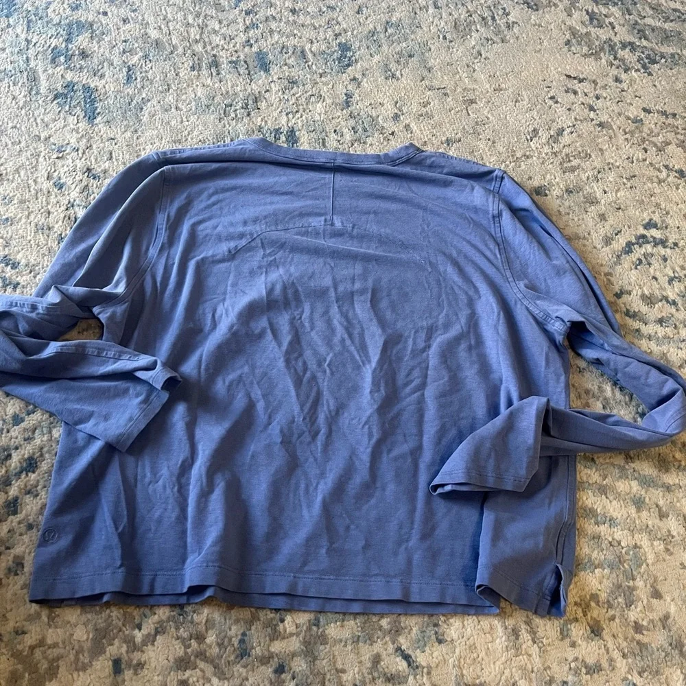 Lululemon periwinkle purple/blueish long sleeve size 8 - Picture 2 of 3